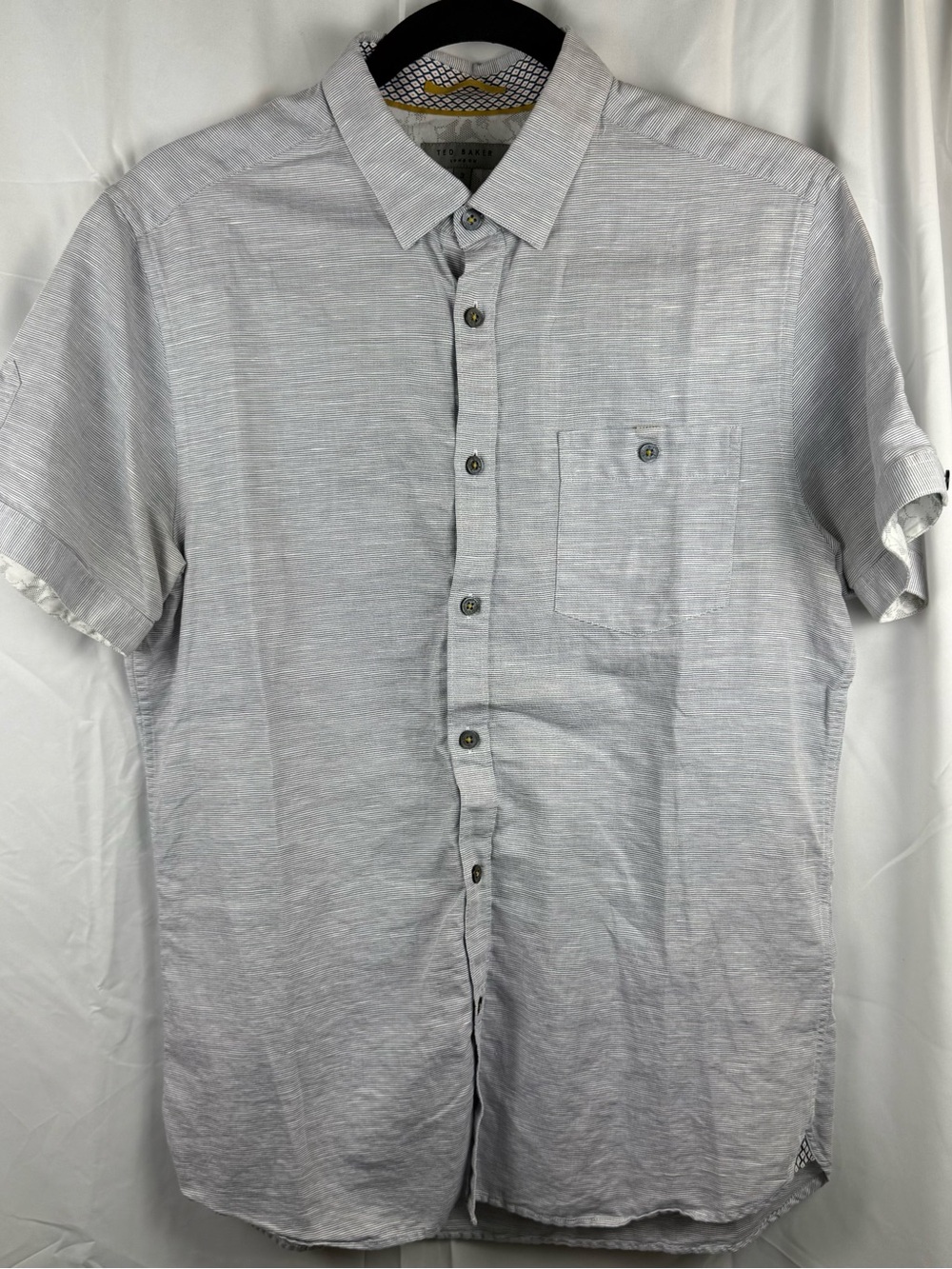 Ted Baker London Men’s Size 3 Gray Stripe Short Sleeve Button Down Shirt
